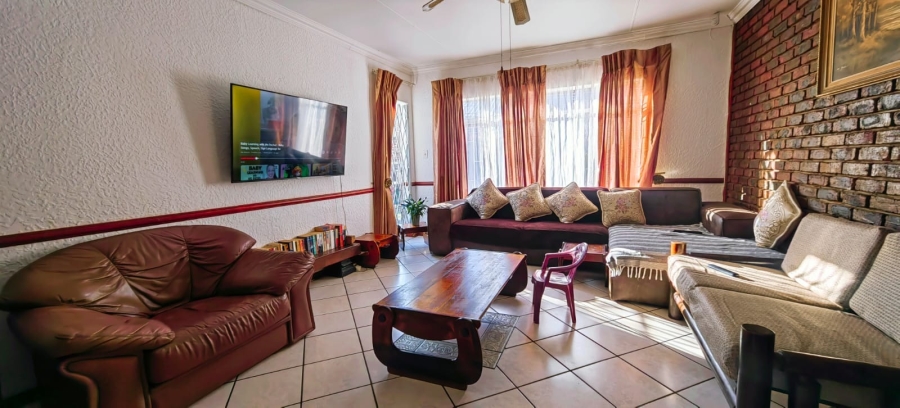 4 Bedroom Property for Sale in Miederpark North West